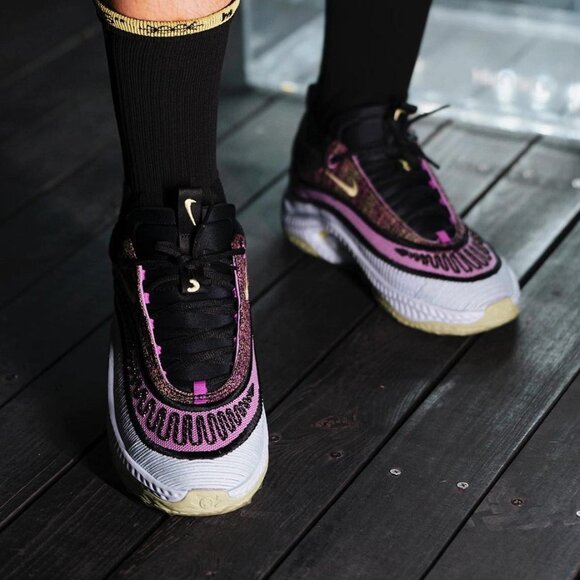 NWT Nike Cosmic Unity 3 Basketball Shoes - Picture 9 of 13